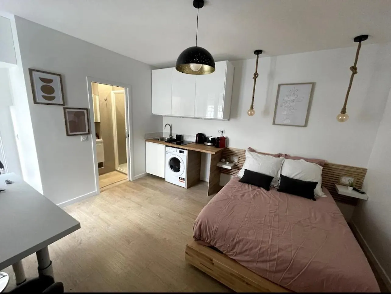 Apartament Eiffel Tour Cosy Rosalia Paryż